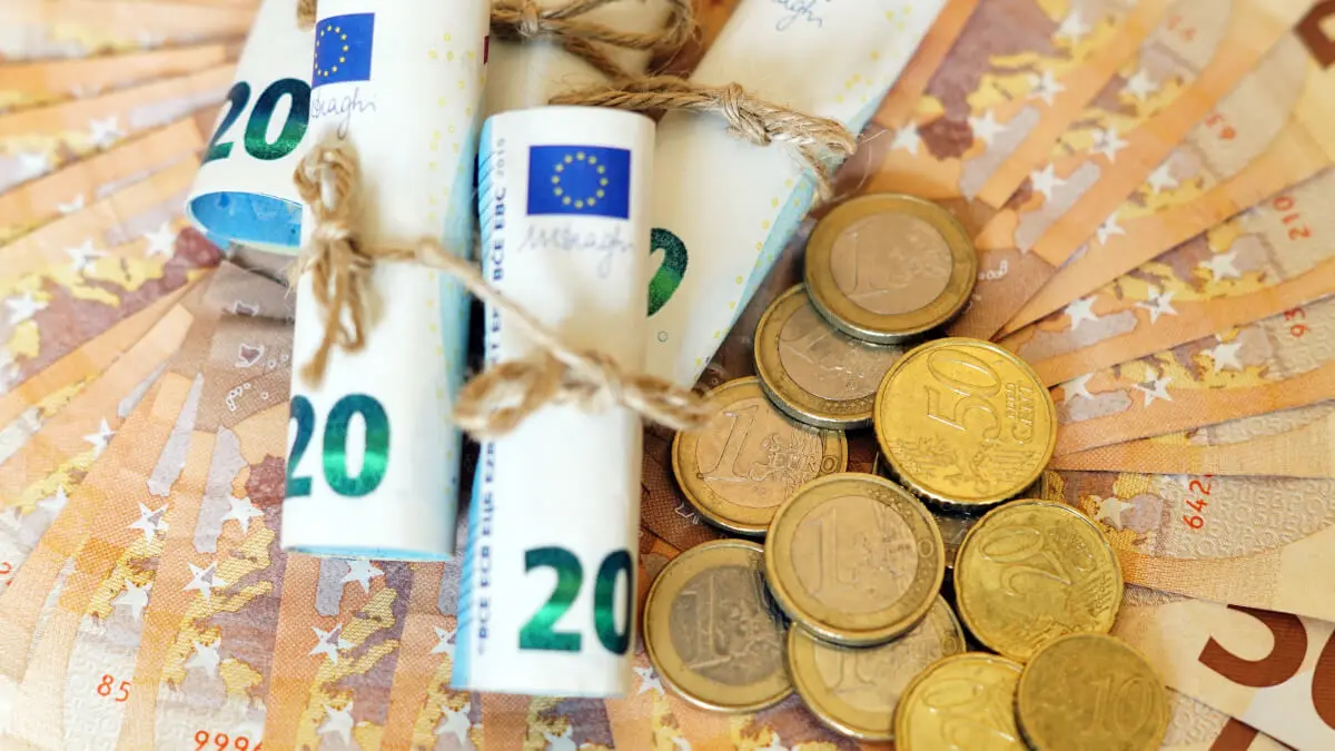 För- och nackdelar med Euro i Sverige